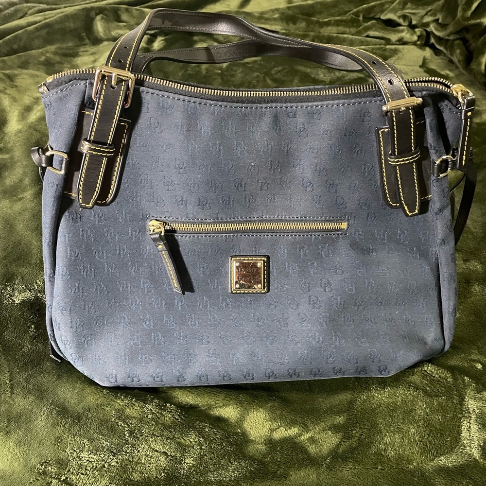 Vintage Dooney and Bourke Navy Logo Purse